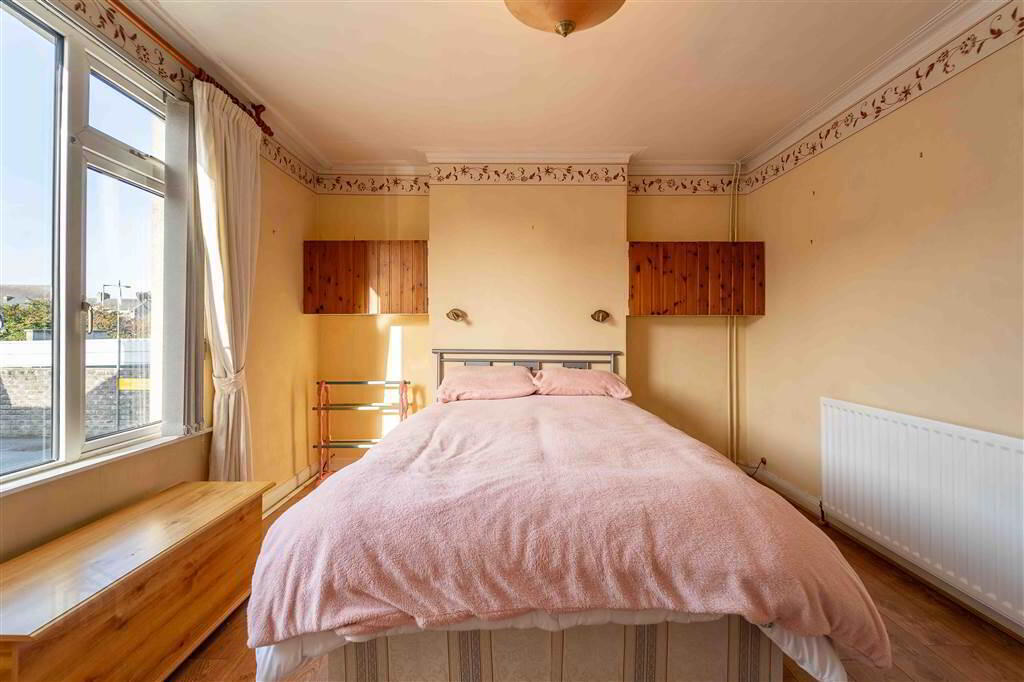 52 Springfield Road 14 of 27