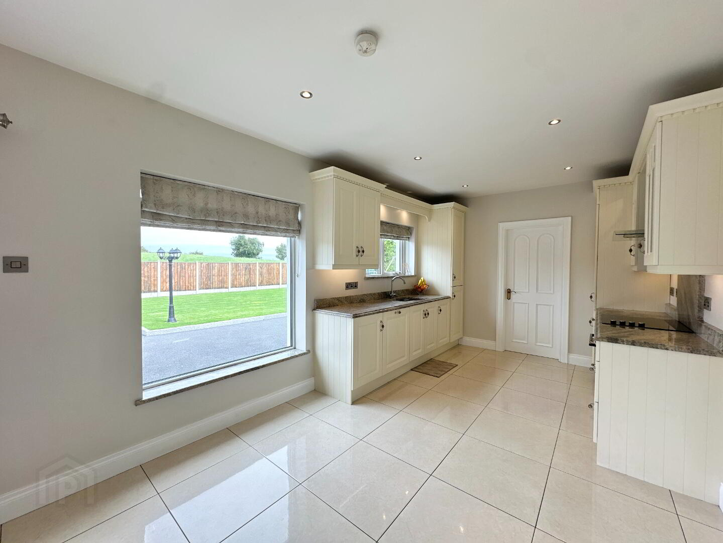 4b Flagstaff Road 13 of 48