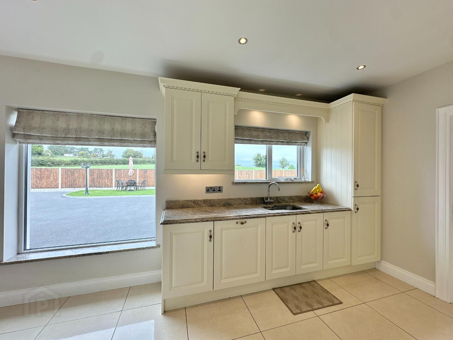 4b Flagstaff Road 14 of 48