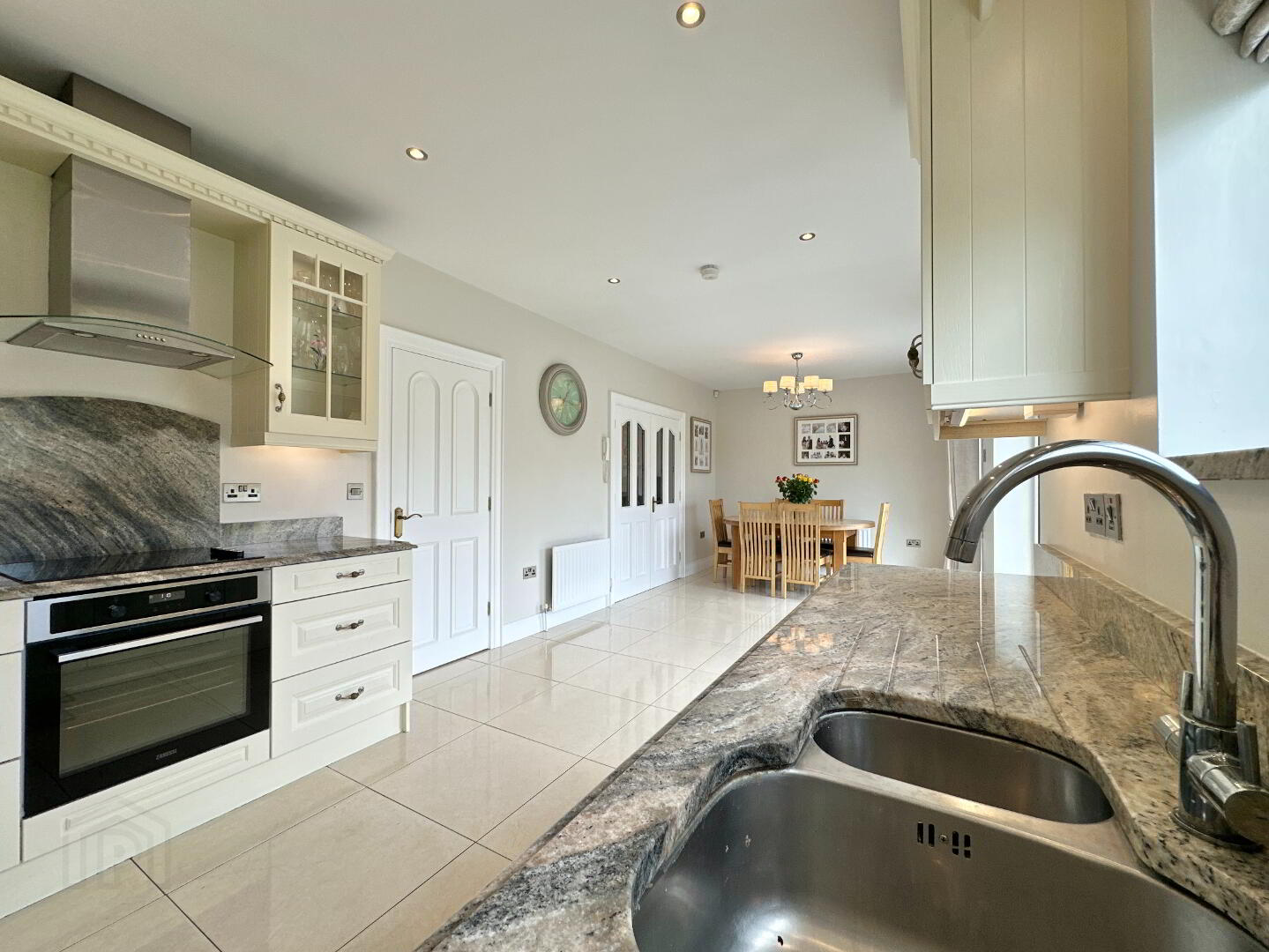 4b Flagstaff Road 18 of 48