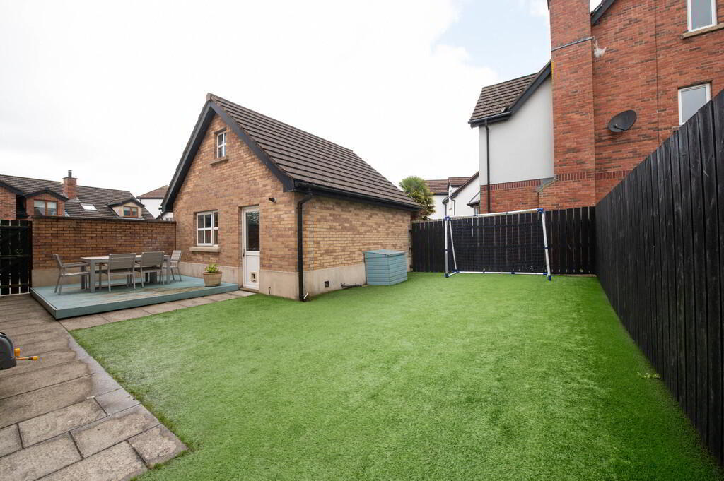 49 Farm Lodge Drive 28 of 31