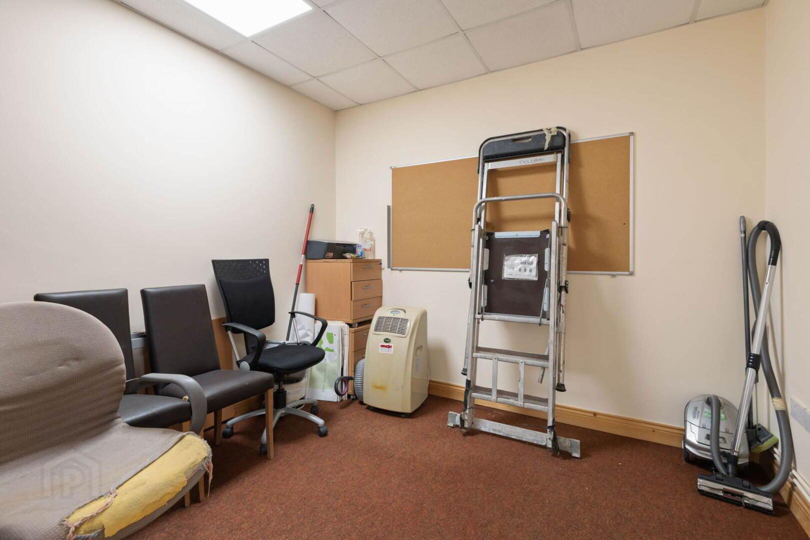 First Floor Office, Hire, 2k Greenogue 9 of 28