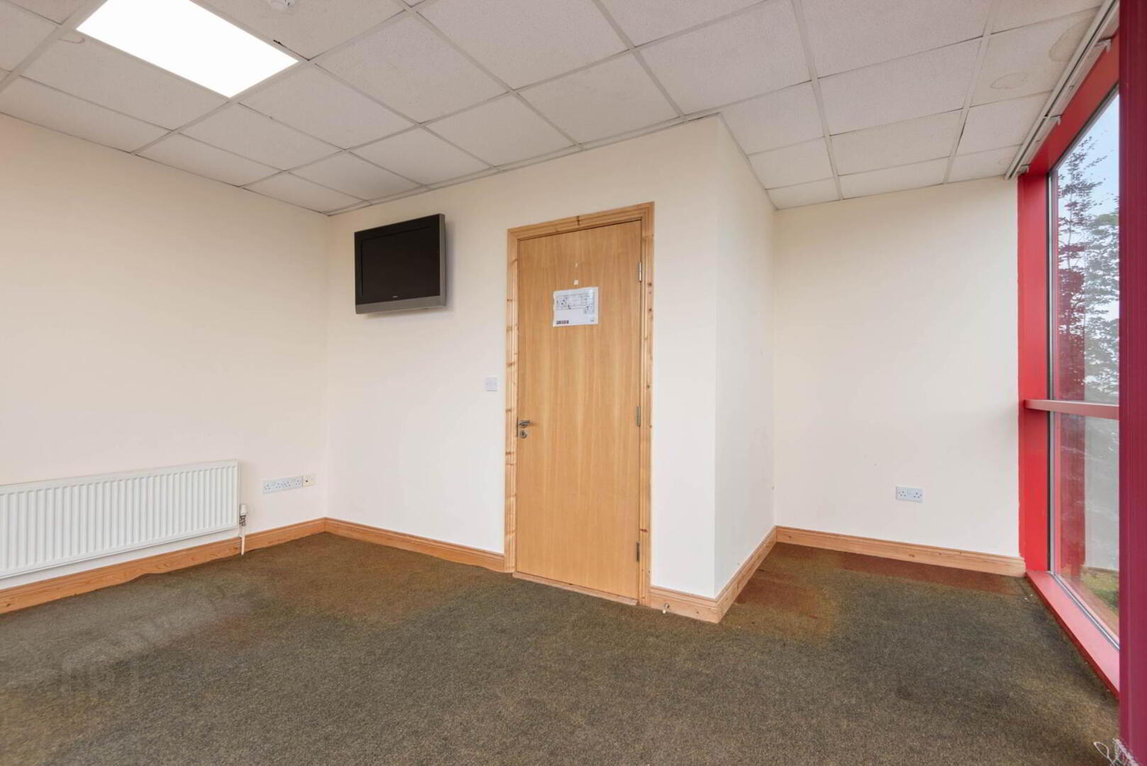 First Floor Office, Hire, 2k Greenogue 13 of 28