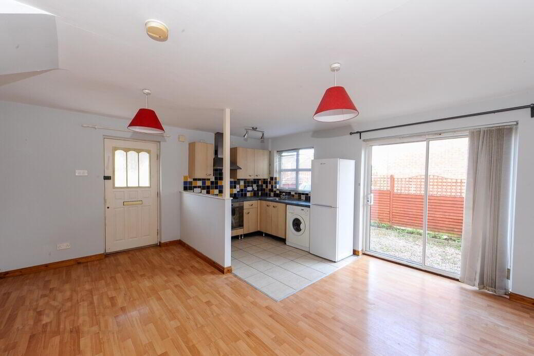 7 Whitethorn Mews 3 of 8