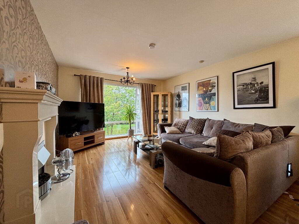 693 Antrim Road 3 of 11