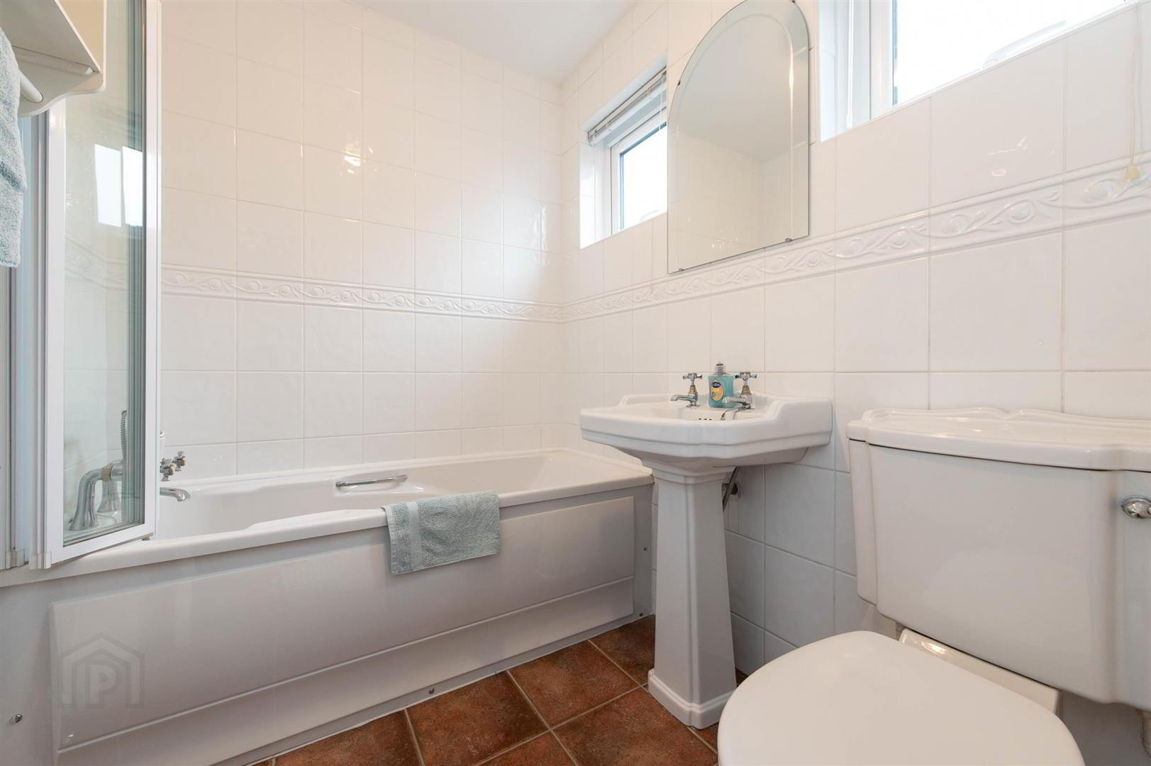 4 Edenvale Avenue 13 of 28