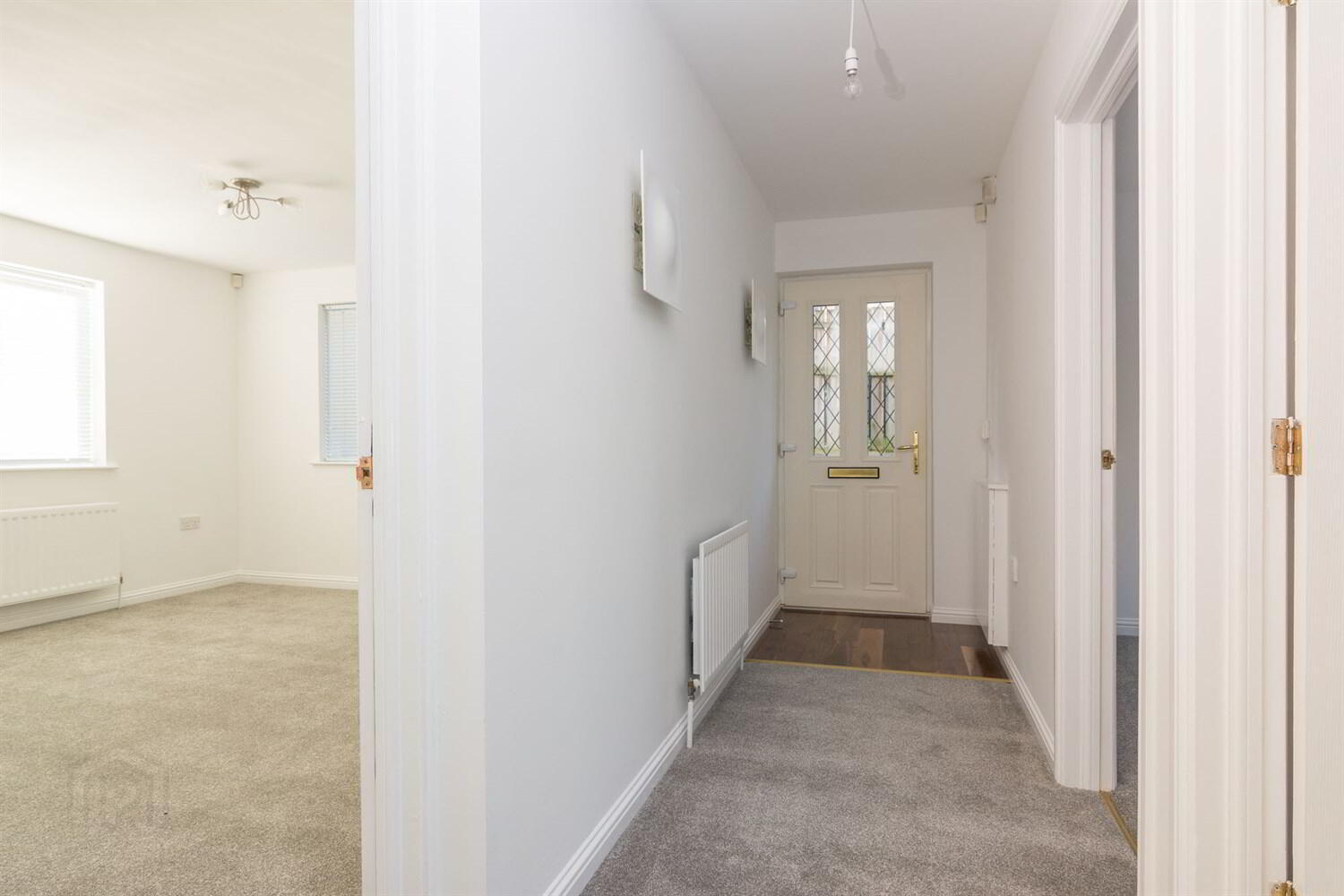 Apt 17, Glenmount Drive 2 of 10