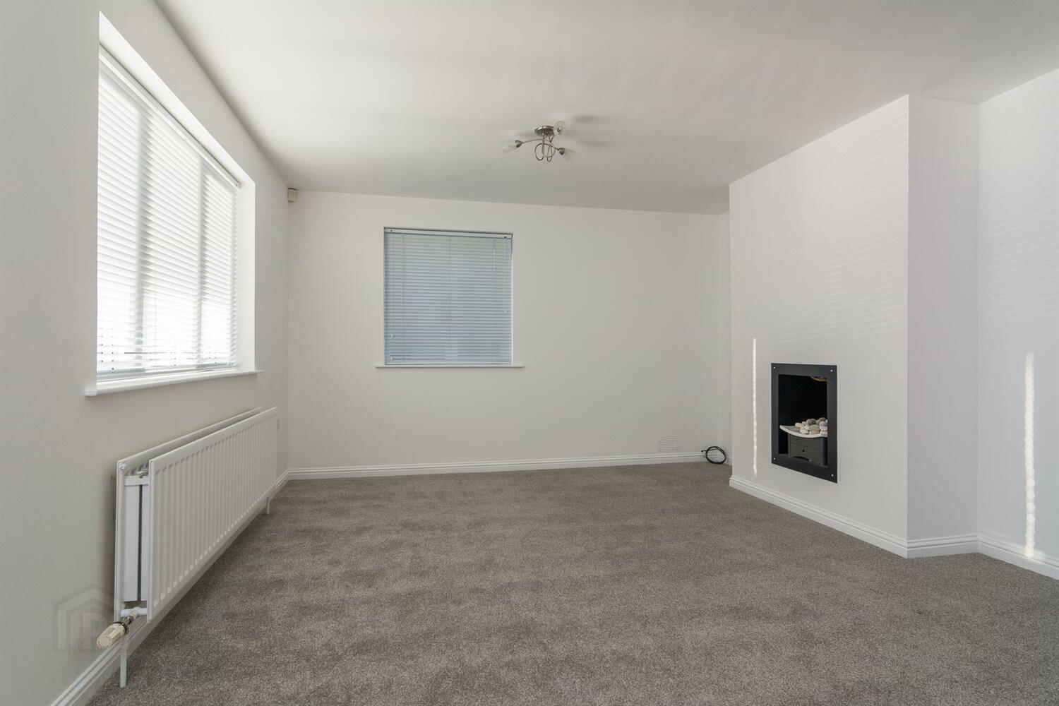 Apt 17, Glenmount Drive 3 of 10