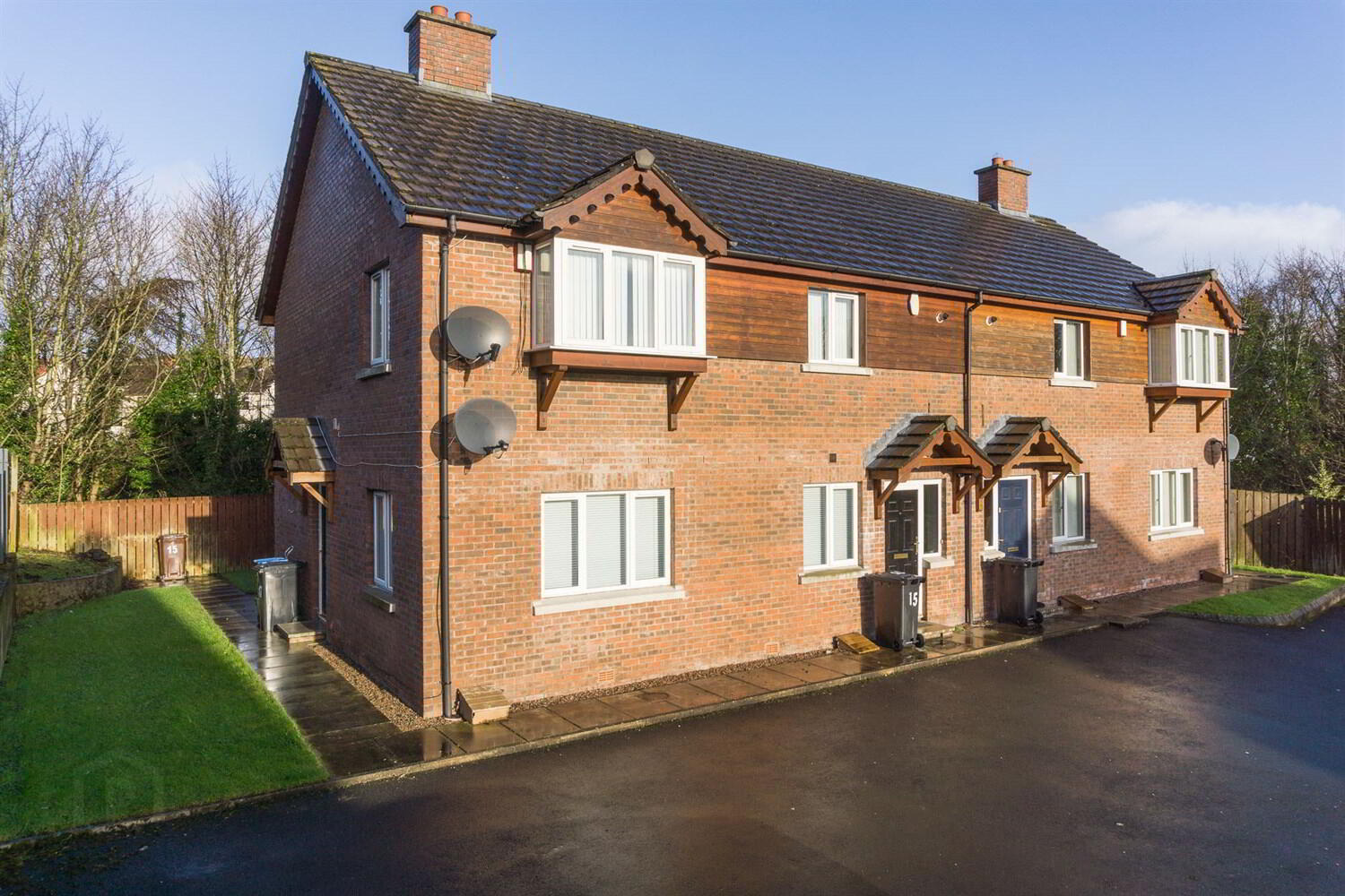 Apt 17, Glenmount Drive 1 of 10