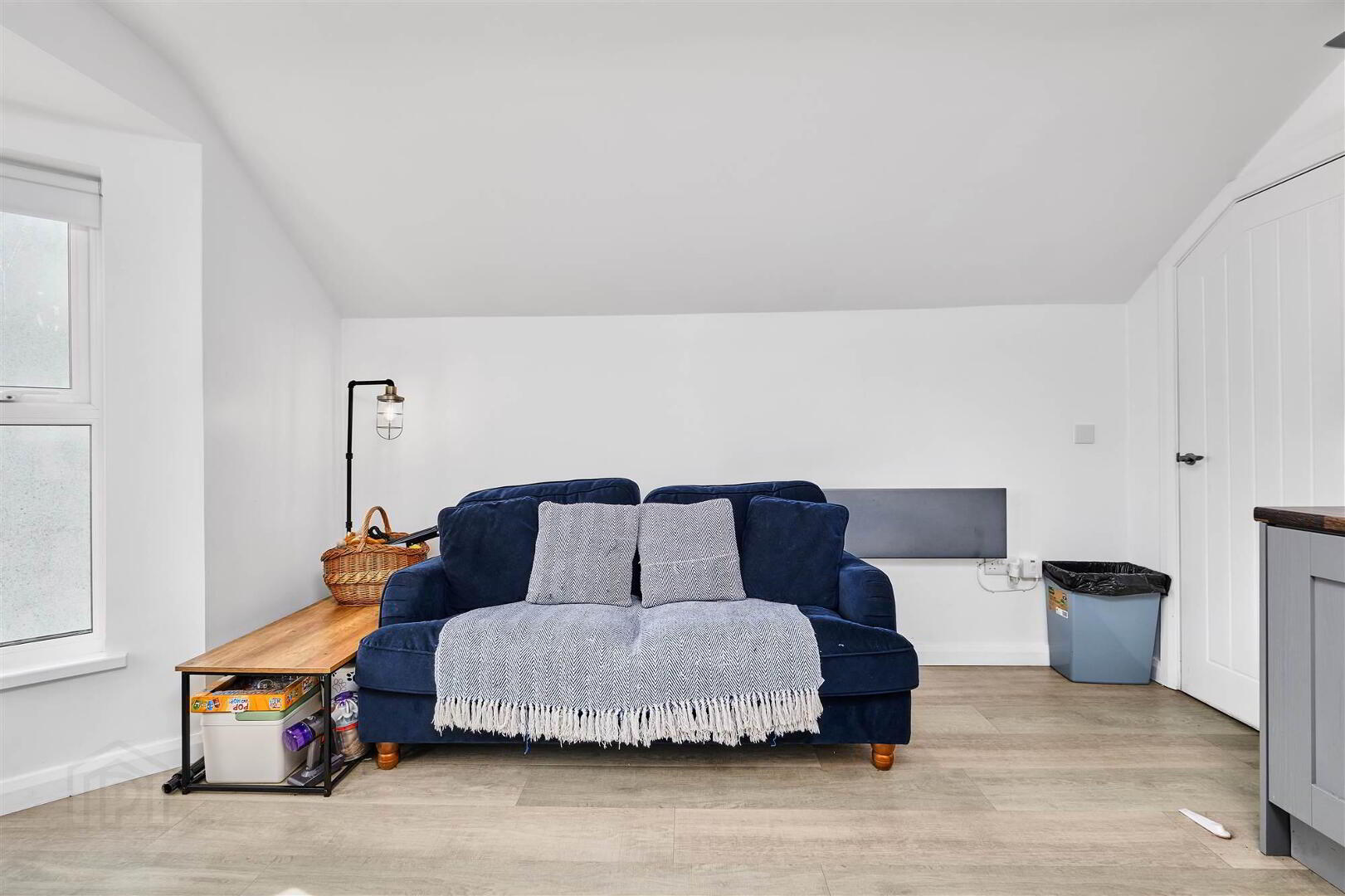 Apartment 6 97 Eglinton Street 7 of 12