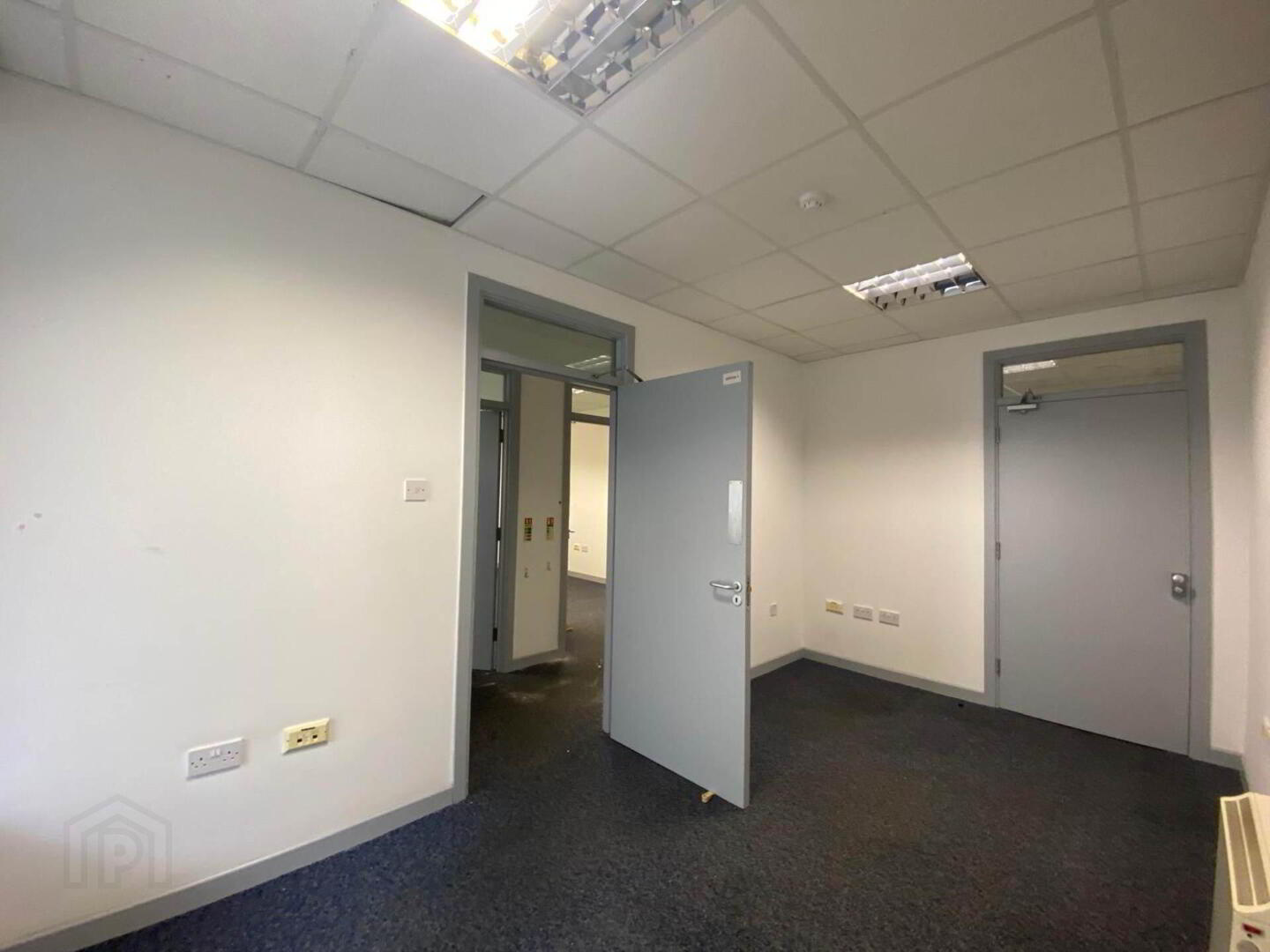 Unit 8/9, Friars Court 4 of 5