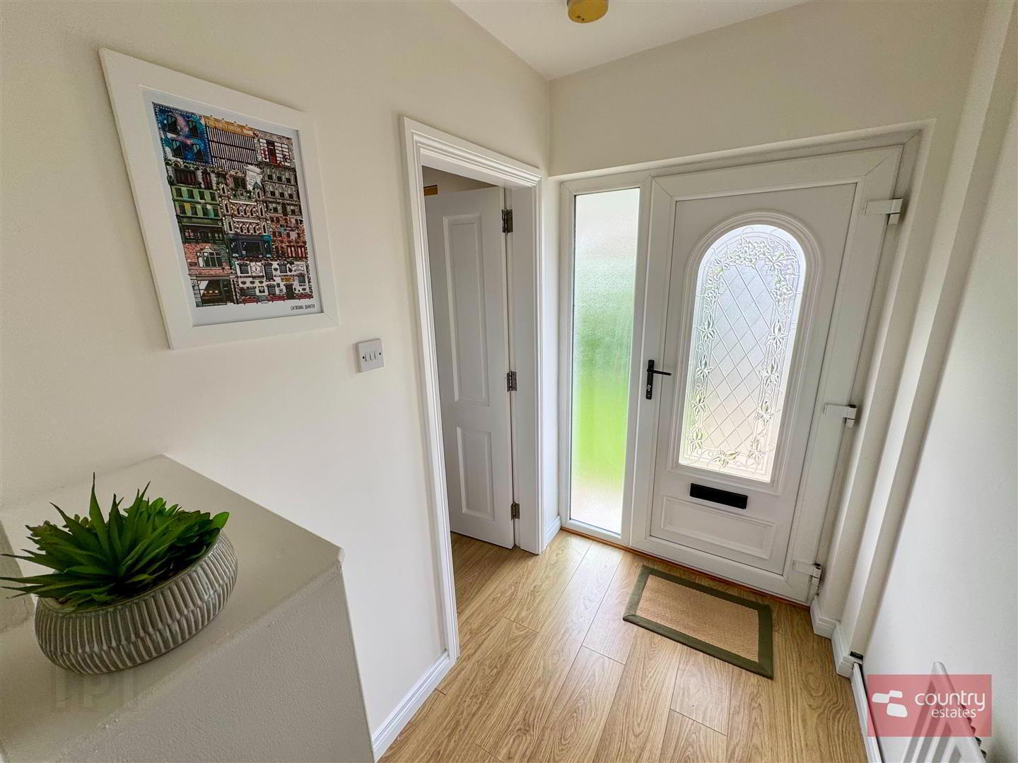 77 Hawthorn Way 3 of 26