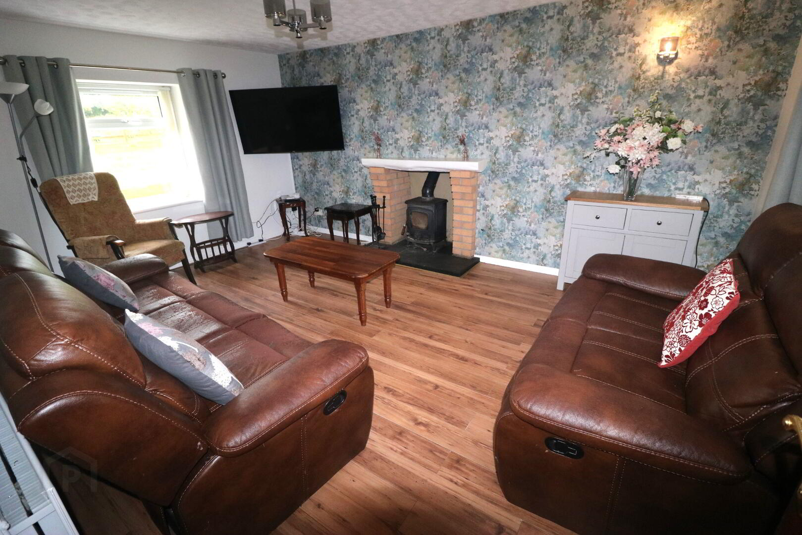 63 Tullymore Road 2 of 12