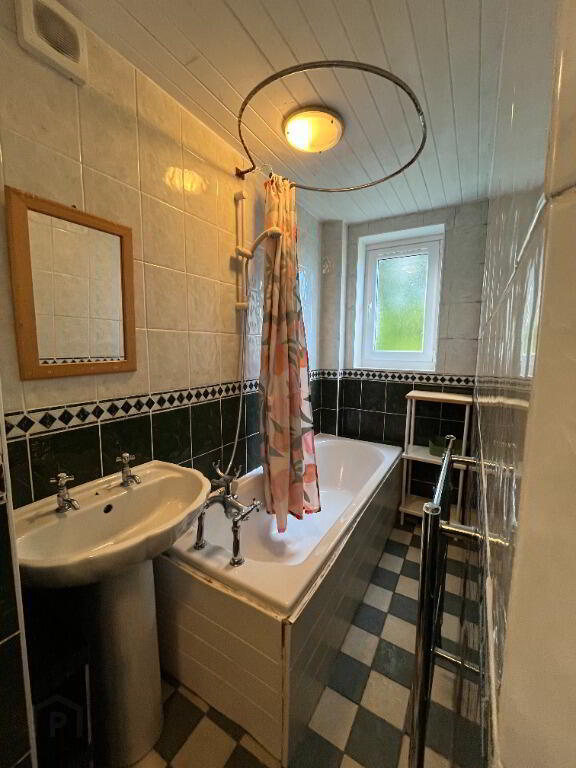 74 Ravenscroft Street 9 of 11