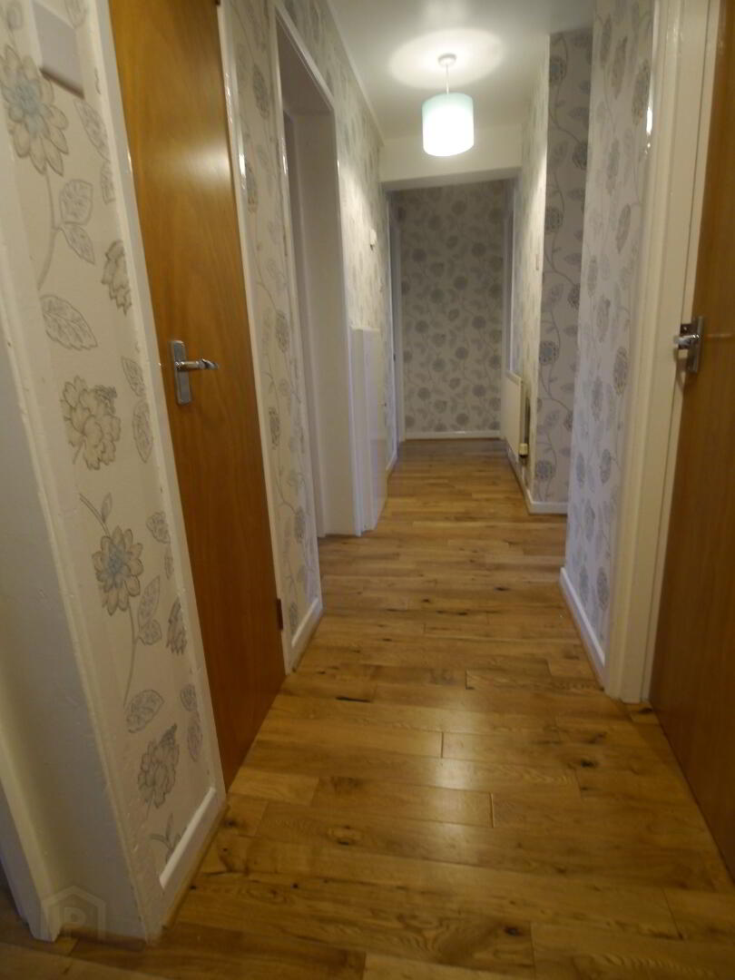 33 Rosewood Park 2 of 8