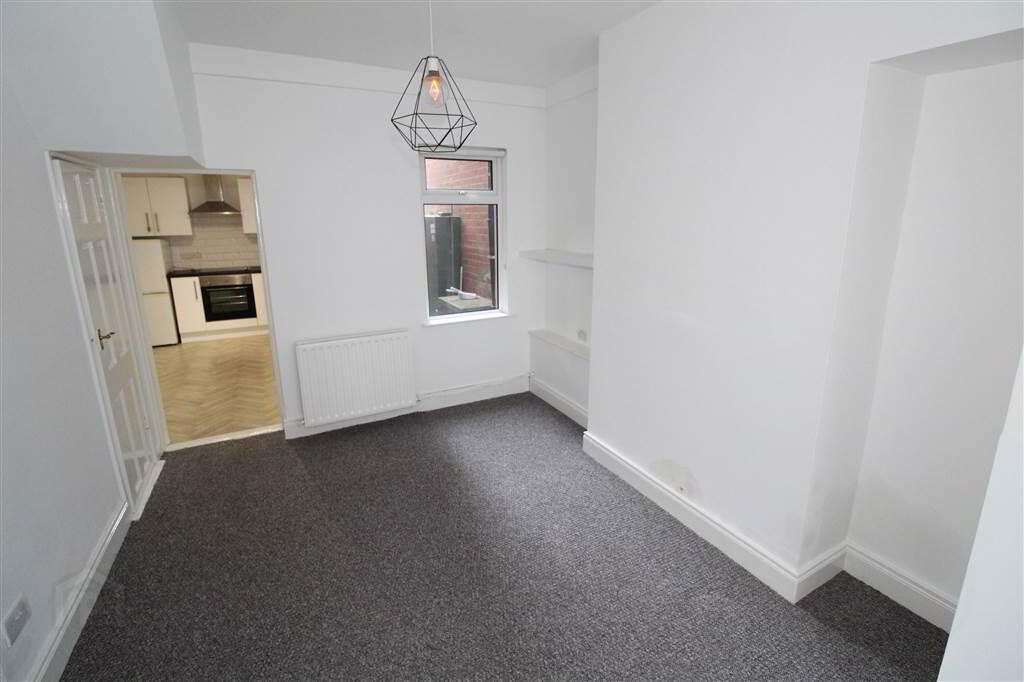 57 Ardenvhor Street 4 of 10