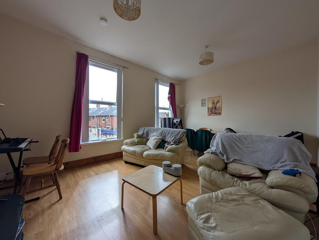 Apt 2, 43 Sunnyside Street 5 of 9