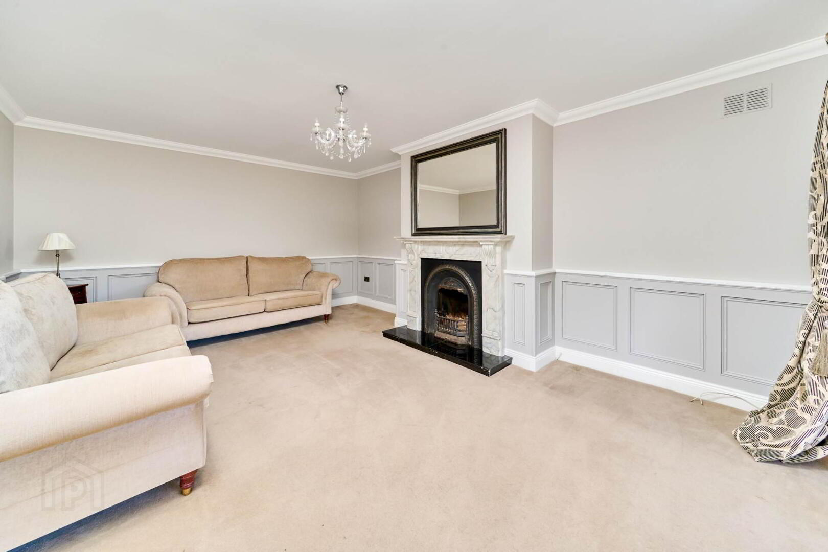 12 Oakleigh 4 of 31