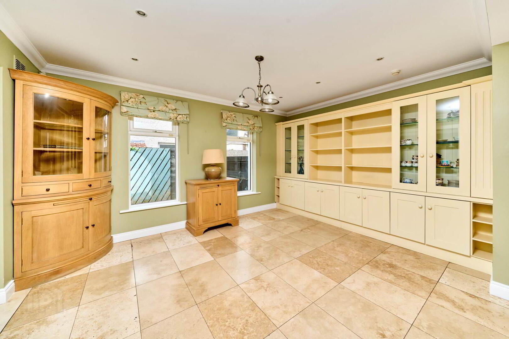 12 Oakleigh 9 of 31