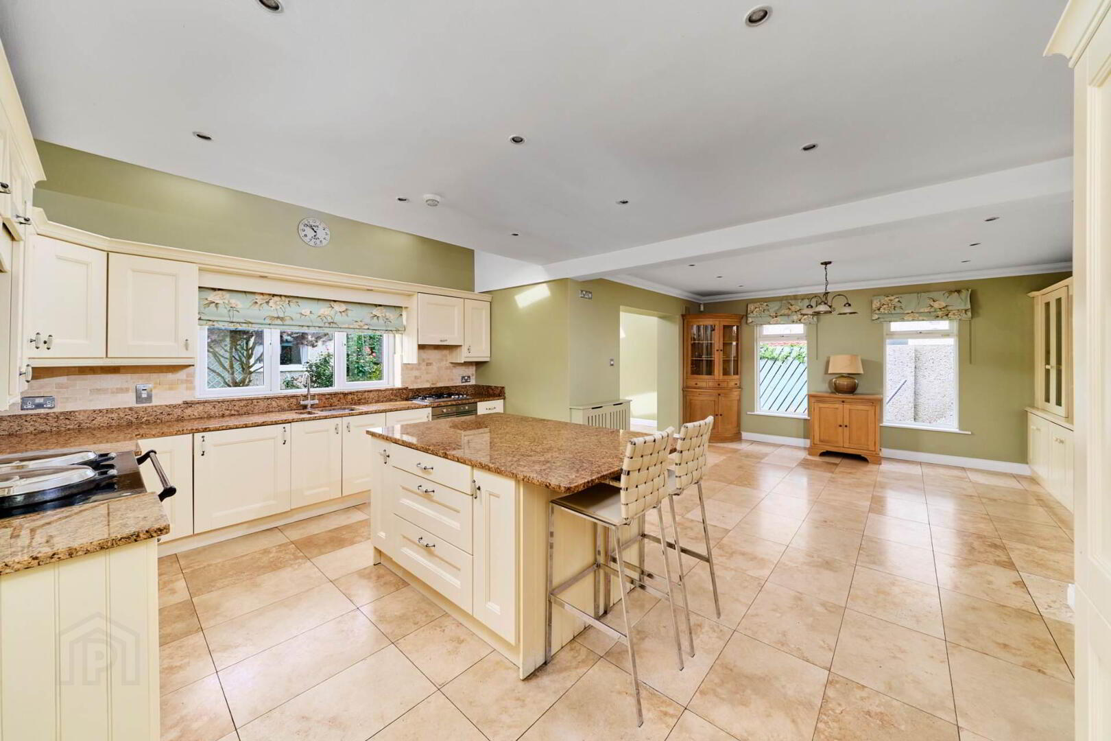 12 Oakleigh 7 of 31