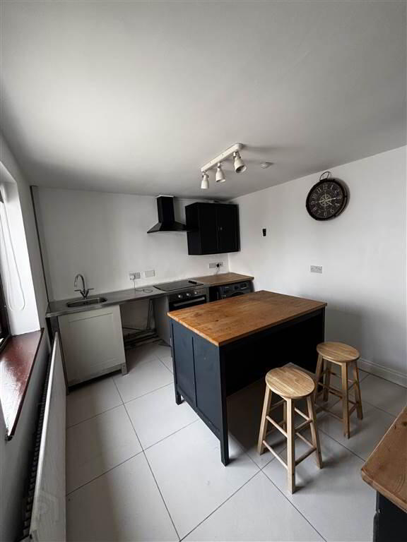 91a Princetown Road 3 of 11