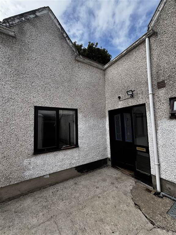 91a Princetown Road 1 of 11