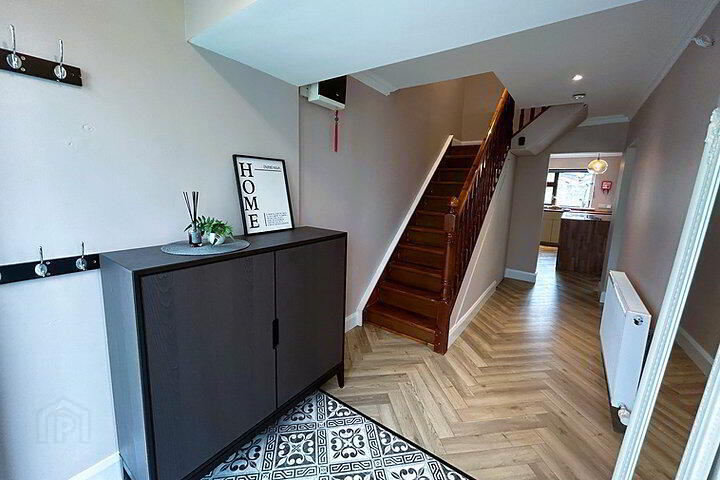 53 Meadow View 3 of 22