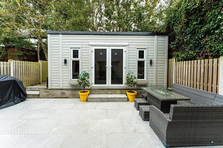 8 Hale Court 23 of 31