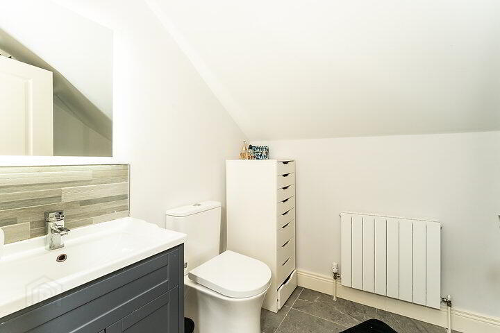 8 Hale Court 14 of 31