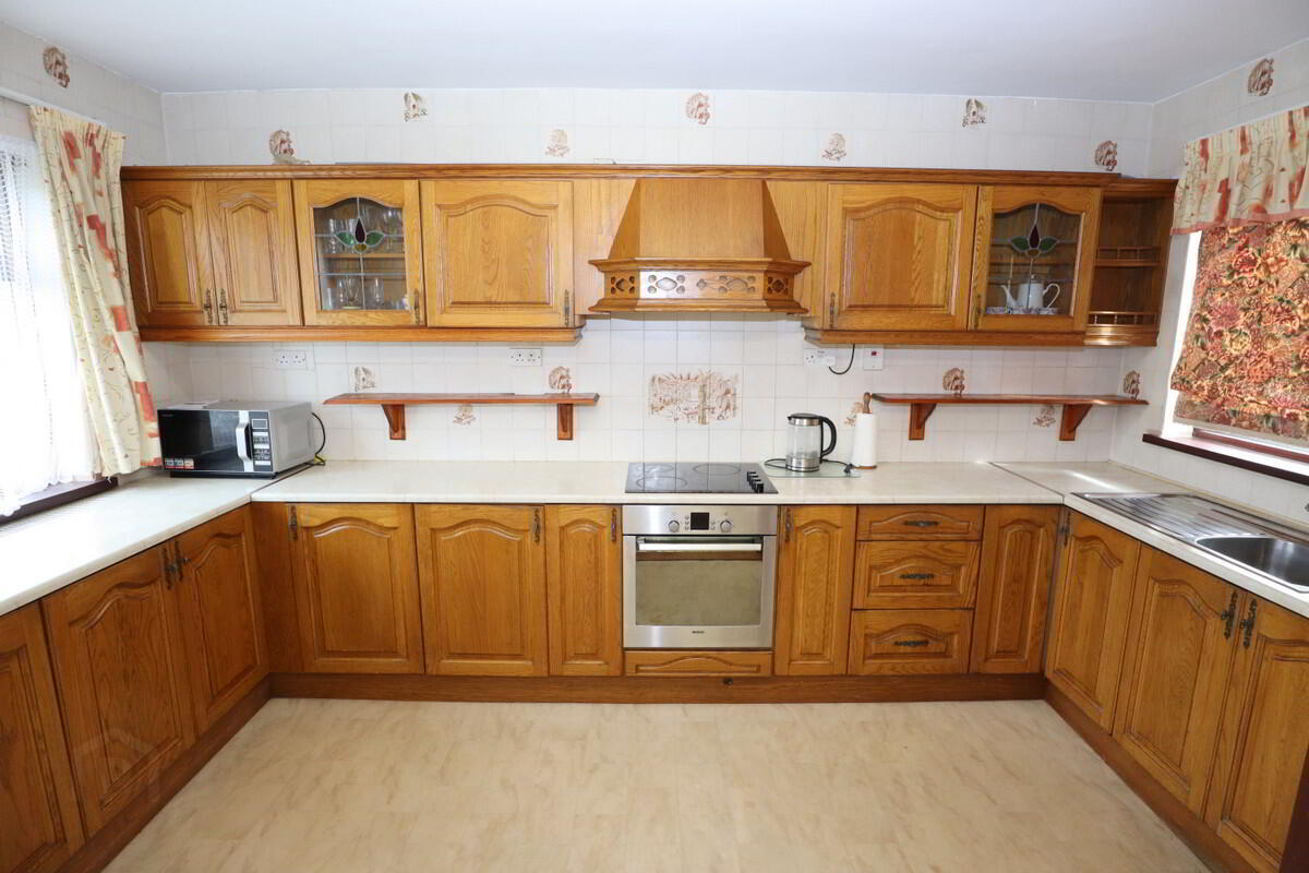 79a Maple Drive 4 of 23