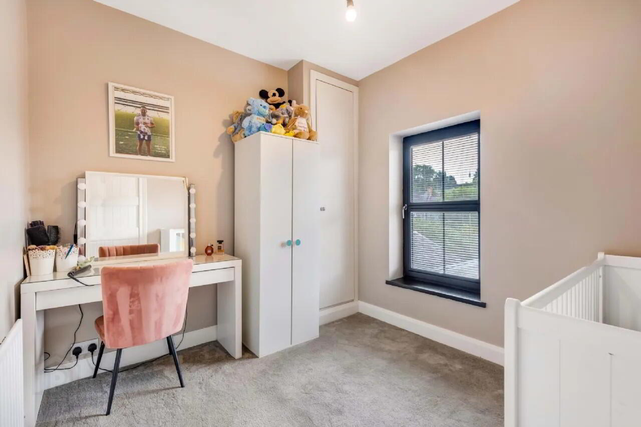 2 Fermanagh Terrace 15 of 21