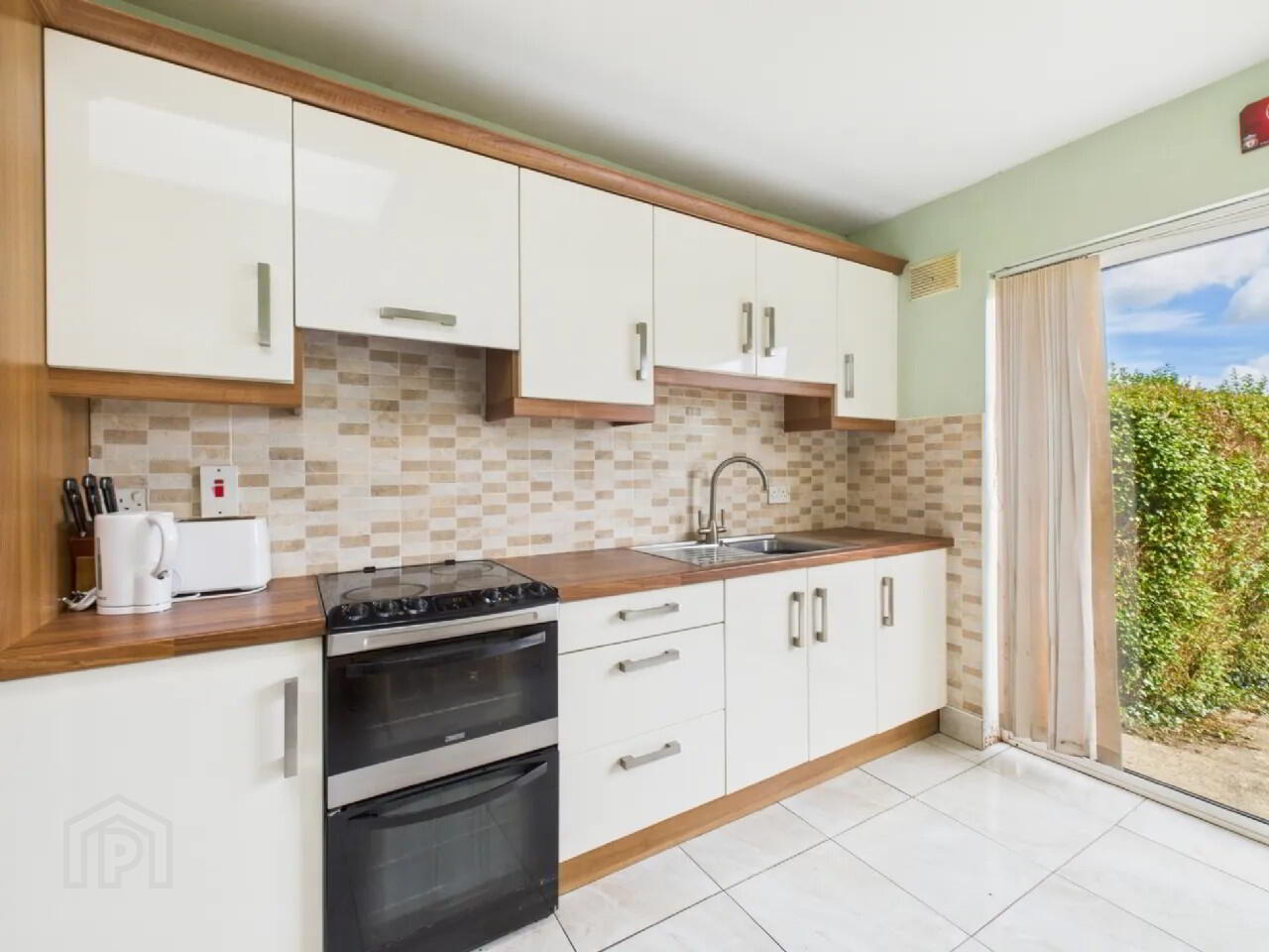 77 Dominic Place 8 of 17
