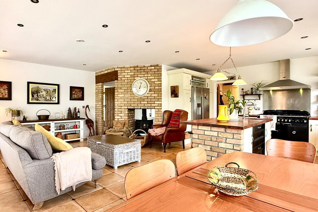 42c Circular Road 11 of 25