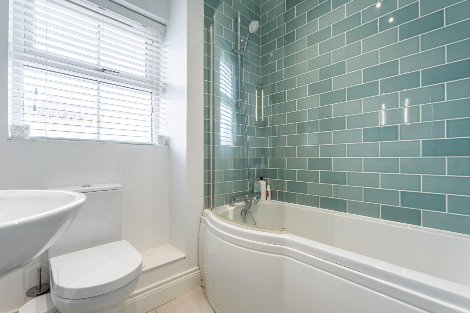 22 Helens Wood Place 19 of 27