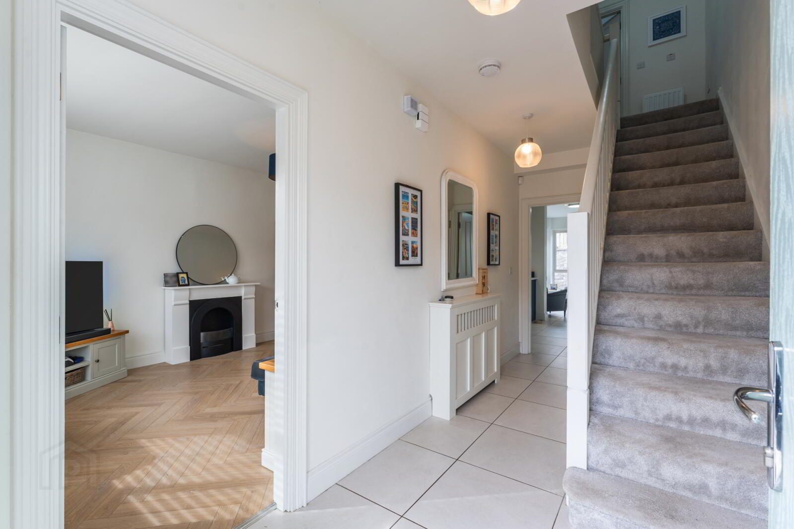 22 Helens Wood Place 3 of 27