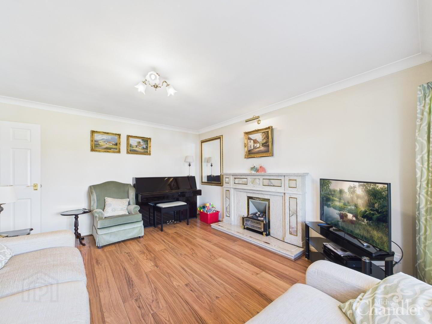 15 Rockmount Close 5 of 29
