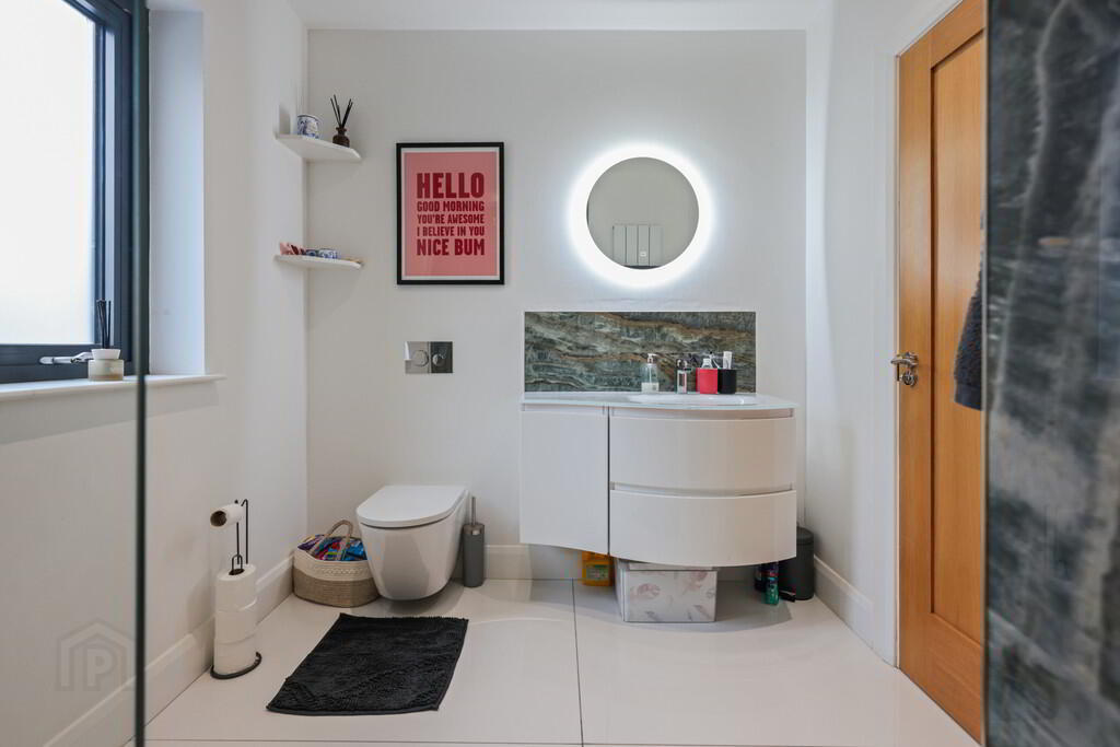 43c Monree Road 24 of 49