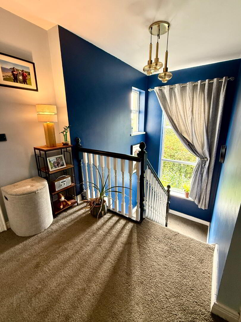 26 Dunnalong Manor. 17 of 35