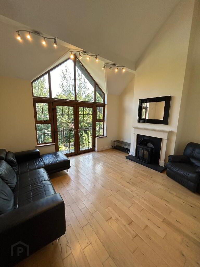 2 Springfield Court 2 of 10