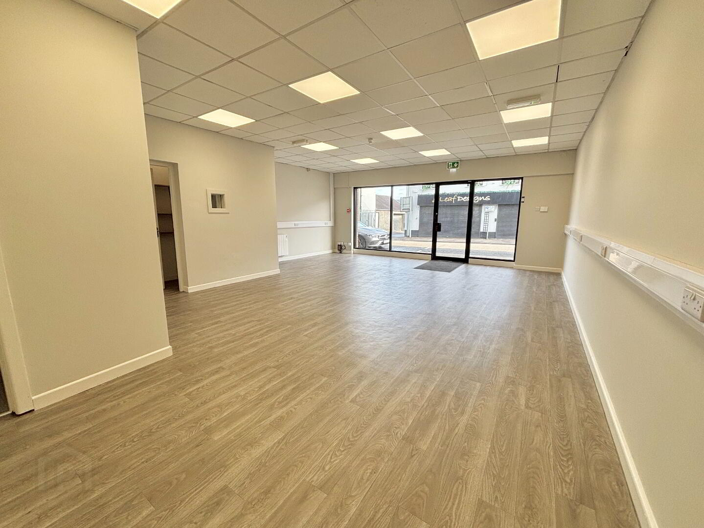 Unit 4 Salsibury Square, 27 Henry Street 3 of 6