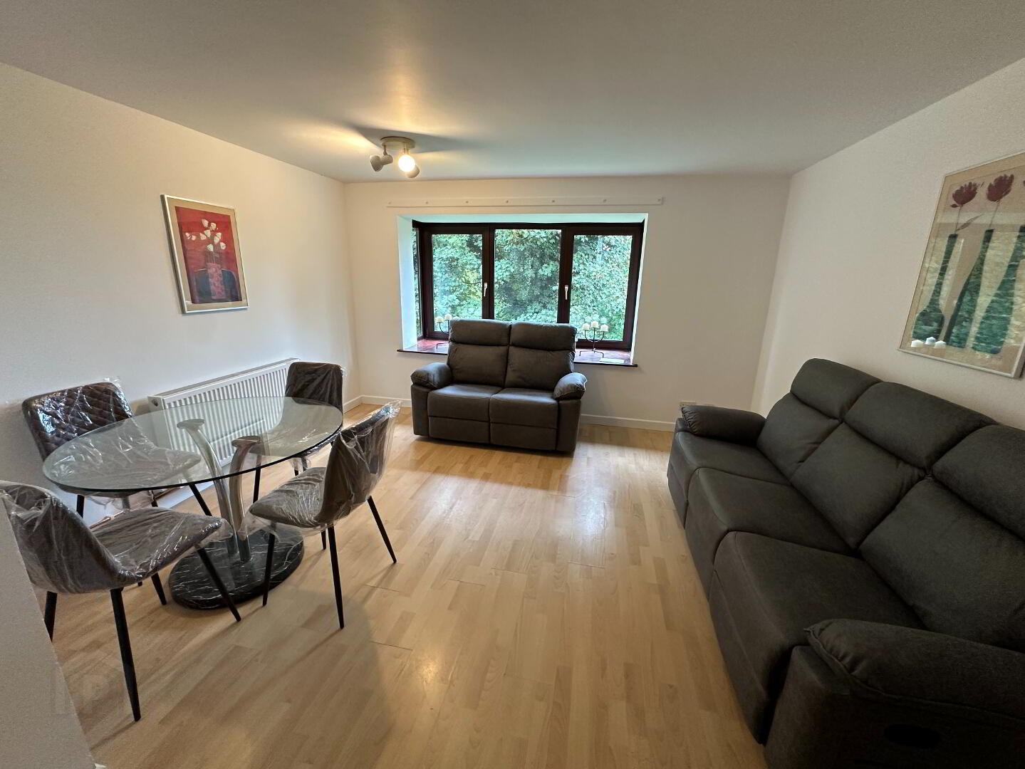 8c Stranmillis Court 2 of 11