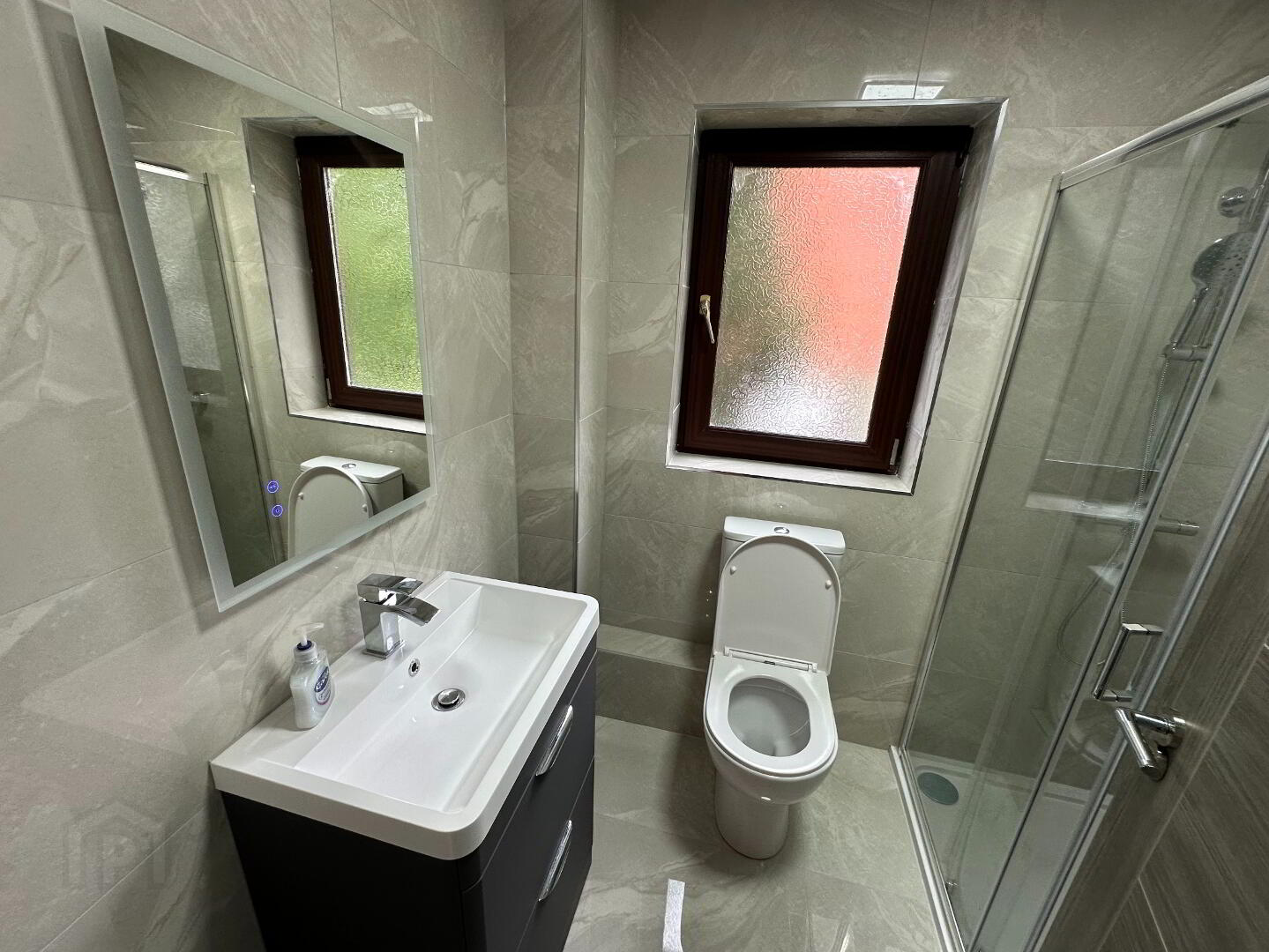 8c Stranmillis Court 8 of 11
