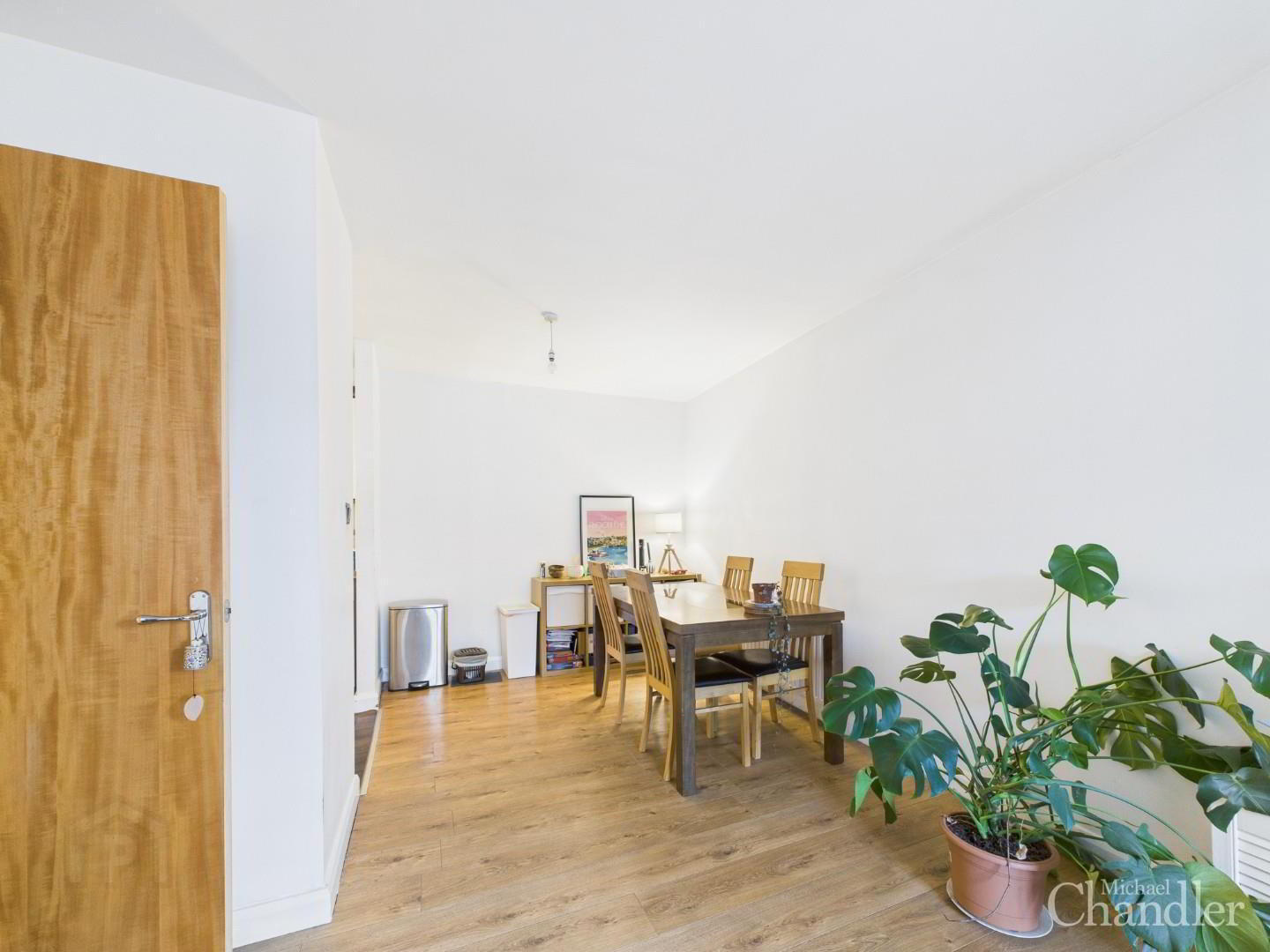 24 Chichester Building, 33 Old Bakers Court 5 of 12