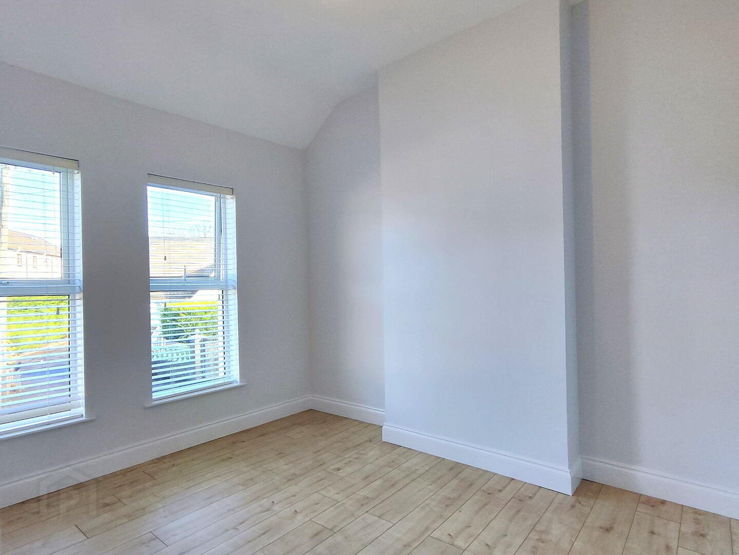 64 Nursery Avenue 15 of 23