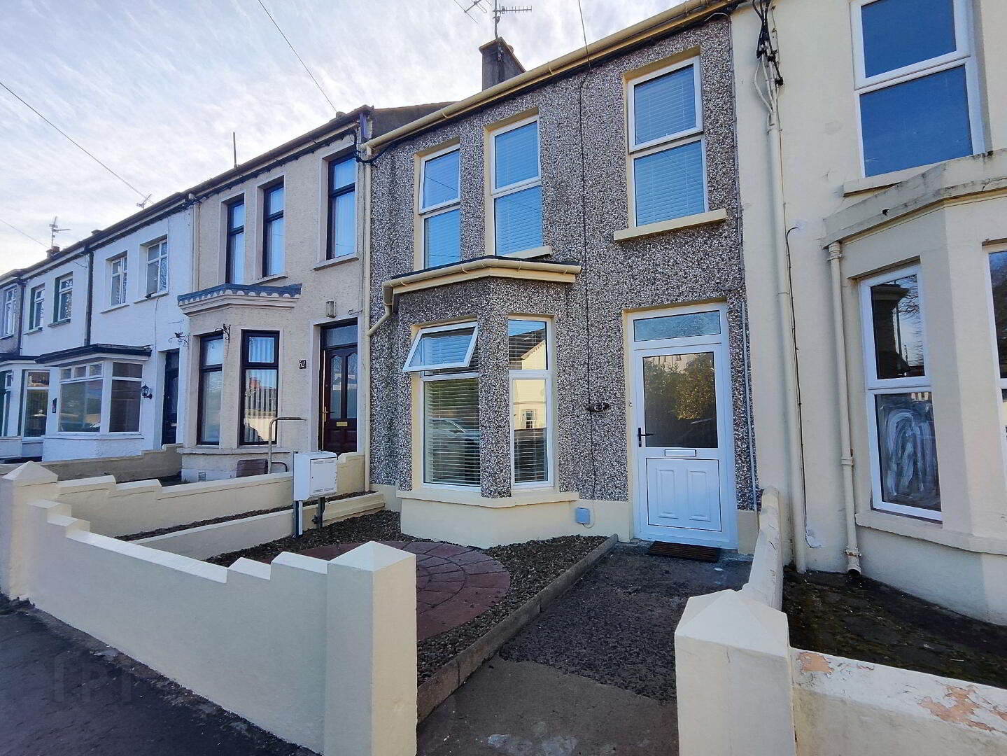 property description image