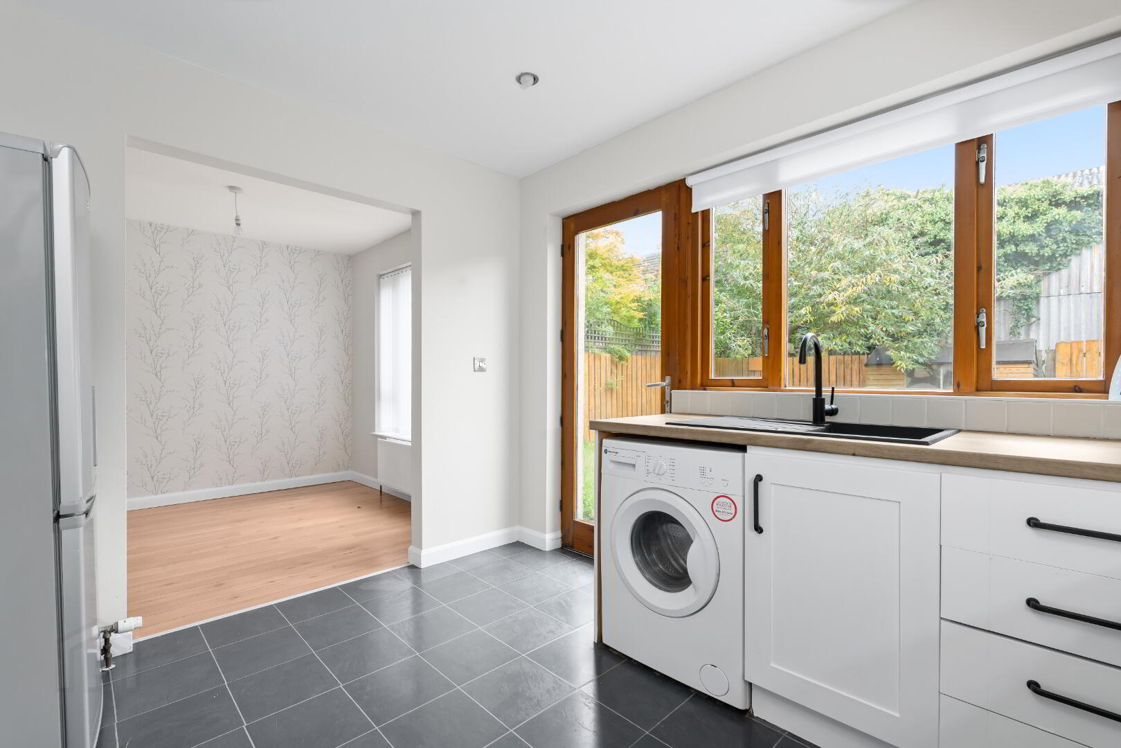 Shaftesbury Road 14 of 39