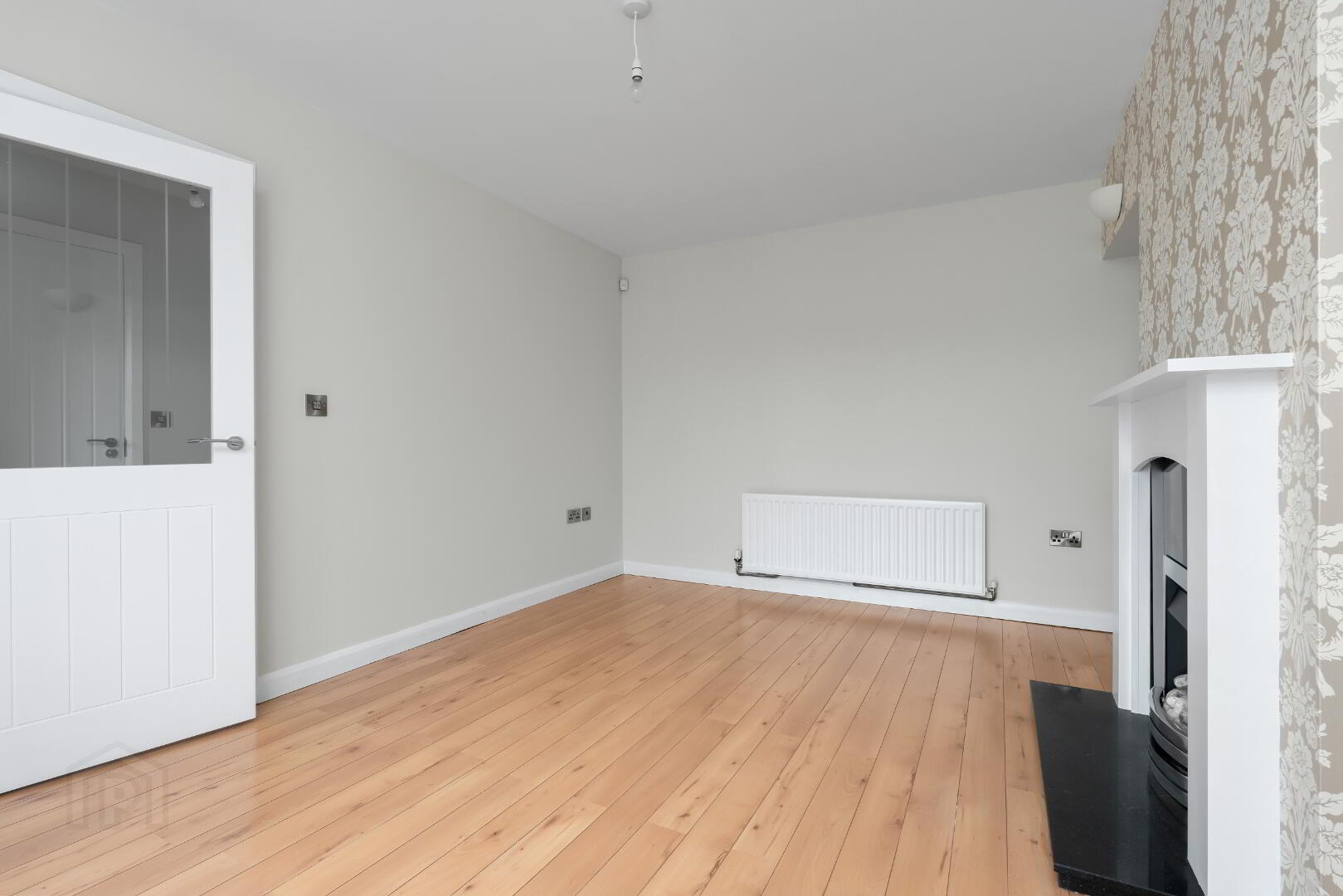Shaftesbury Road 8 of 39