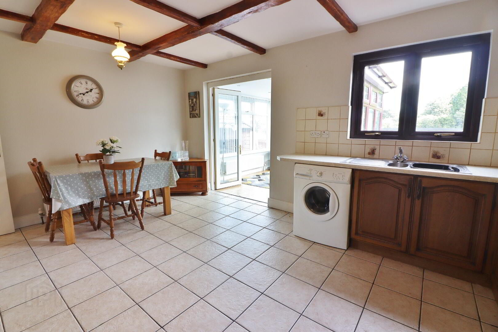 9 Oakleigh Grove 8 of 24