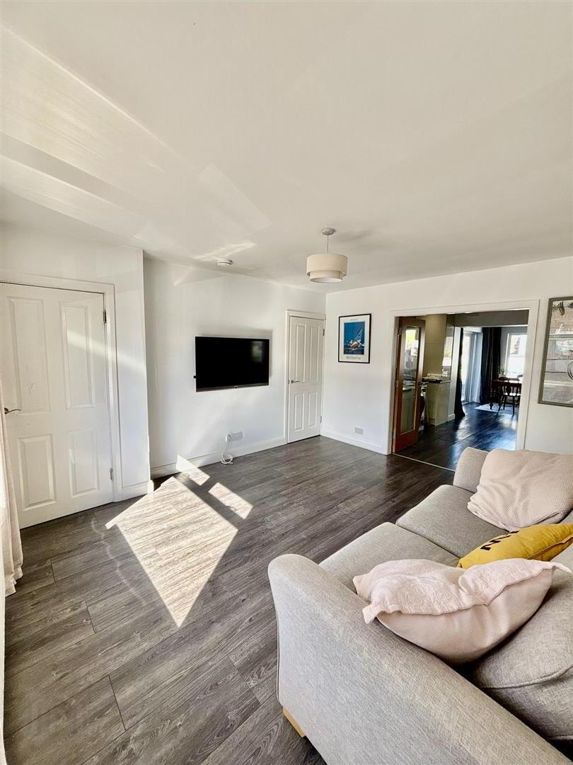 69 Moat Street 3 of 18