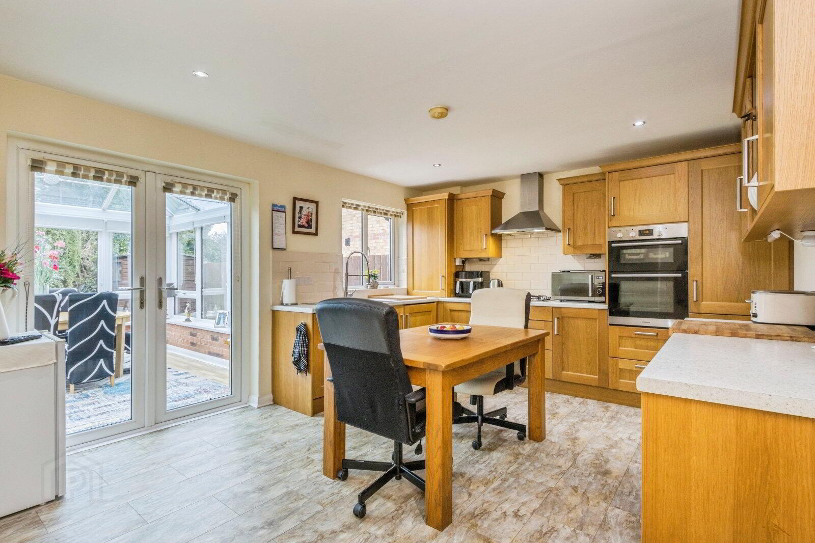 4 Cotswold Gardens 6 of 21
